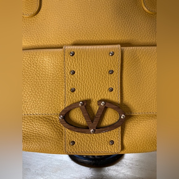 AUTHENTIC VALENTINO Handbag ♥️ 12” W x 10” H x 5” D. Excellent condition. - Picture 3 of 8